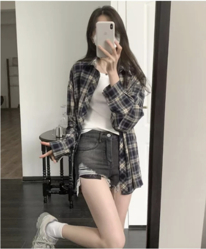 Plaid shirt women's new summer design niche outer wear sun protection shirt high-end long-sleeved top jacket