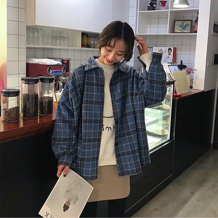 / Long-sleeved plaid shirt for women, autumn and winter outer wear, loose retro Hong Kong style design niche versatile shirt