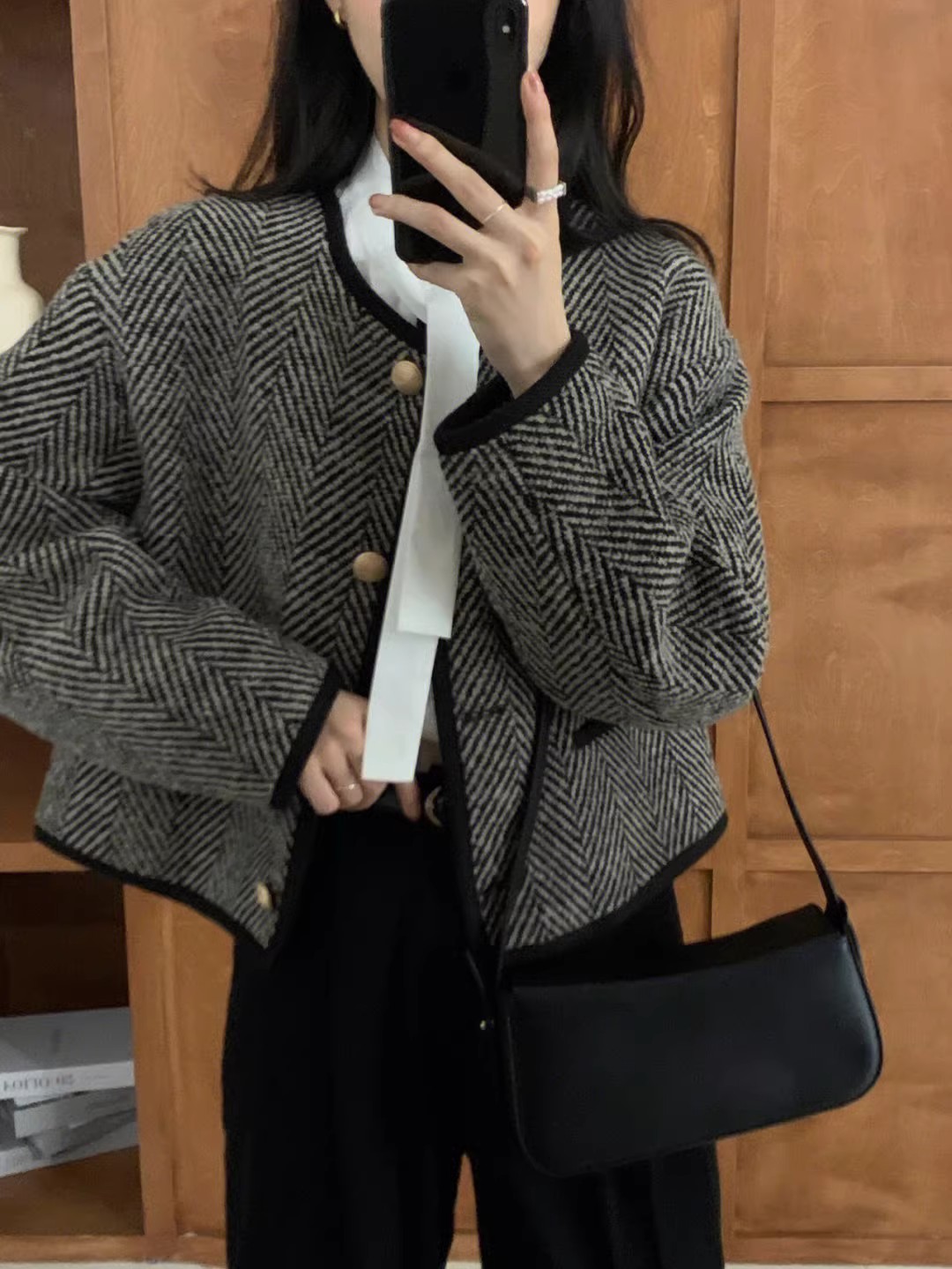 High-end, super good-looking, cool style short coat, Korean style niche design, non-contrasting style, autumn and winter 2024 new women's clothing