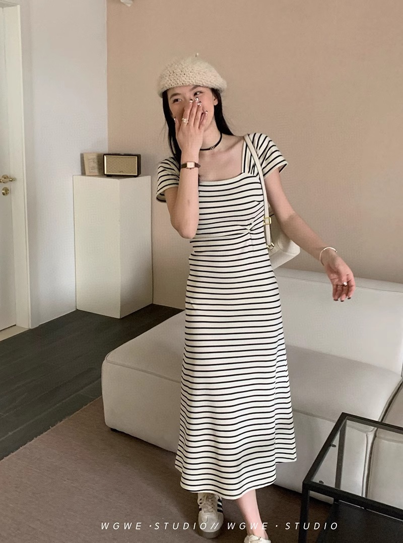 French high-end striped square-neck dress for women, summer seaside temperament, slimming and clavicle-exposed sleeveless A-line long dress