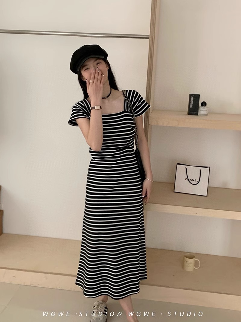 French high-end striped square-neck dress for women, summer seaside temperament, slimming and clavicle-exposed sleeveless A-line long dress