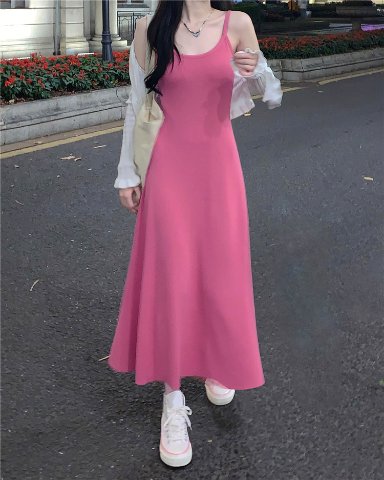 朴彩英粉色吊带裙图片