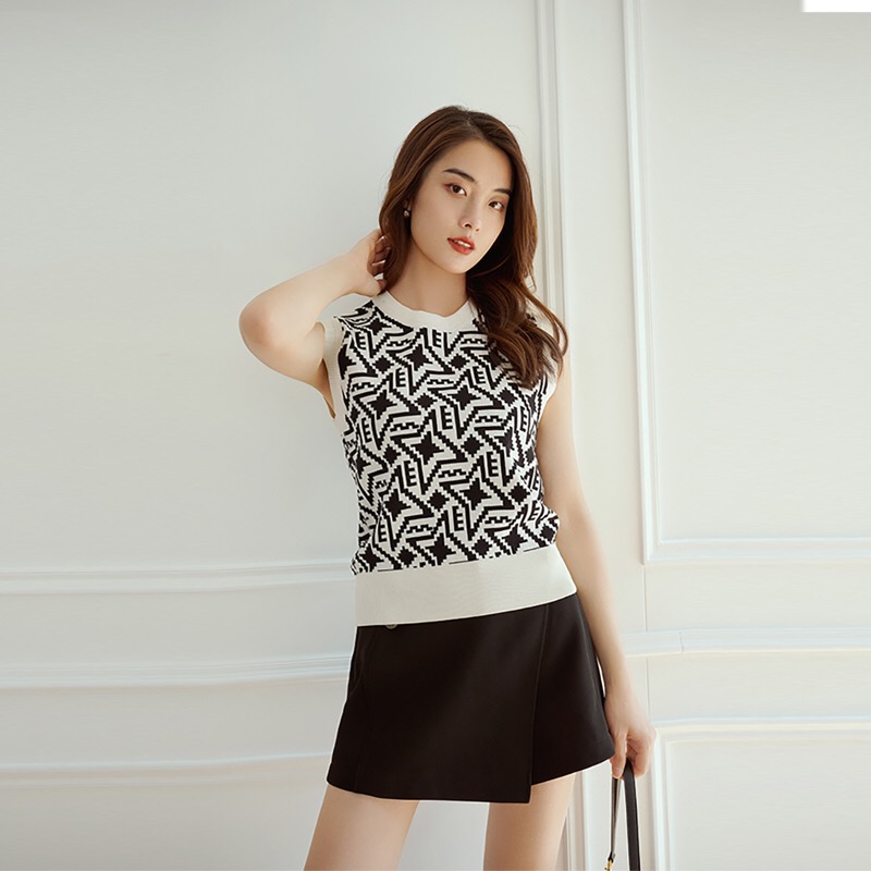 2024 Summer New Black Star Geometric Pattern Vest Sleeveless Top Women's Knitted Suspender Outer Wear Bottoming Top