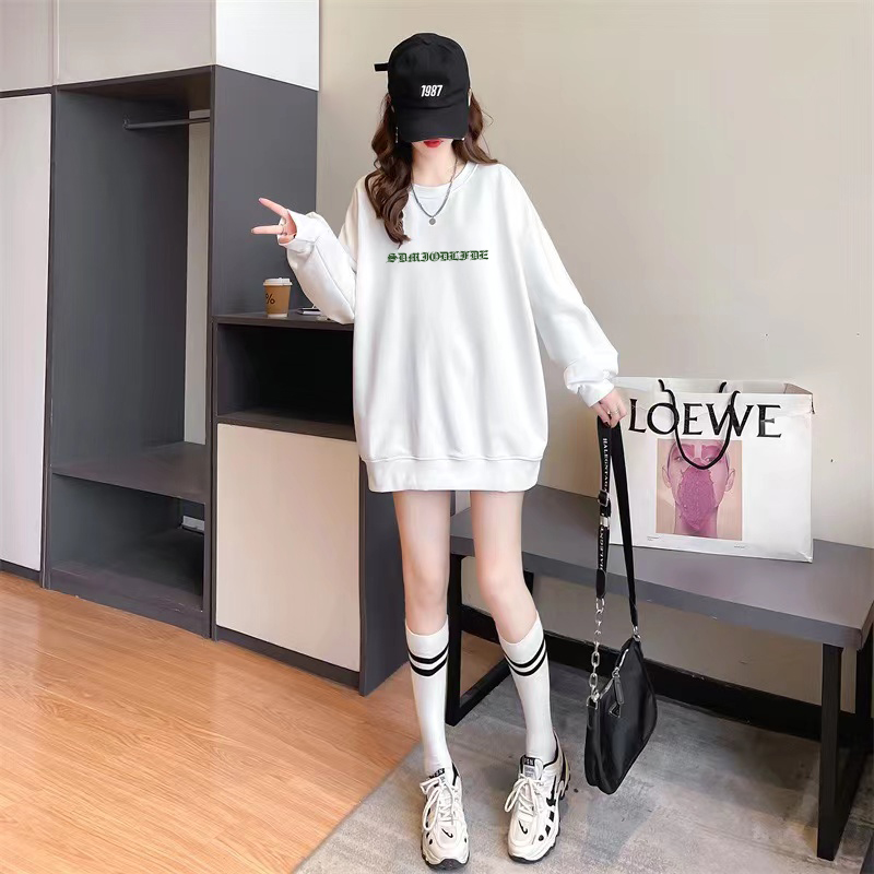 Official photo exclusively for Tmall [Chinese Cotton Composite Silver Fox Velvet] New Creative Alphabet Round Neck Sweatshirt