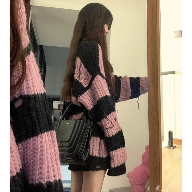 Retro ripped sweater for women in autumn and winter with niche lazy style striped sweater Japanese style pullover for spring and autumn outer wear