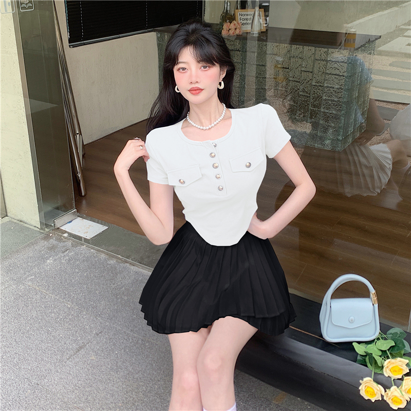 【】 Chic and beautiful top, summer new style, slightly fat, slim, discreet, irregular right shoulder short-sleeved T-shirt