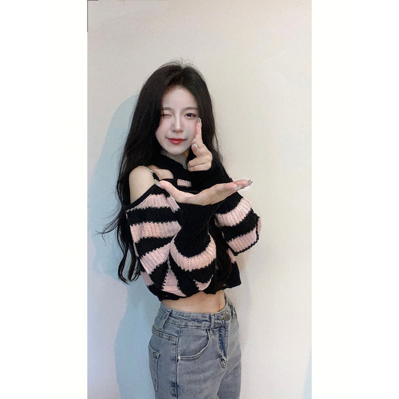 Autumn gentle style pink and black striped sweater for women sweet new loose off-shoulder chain short hole sweater winter