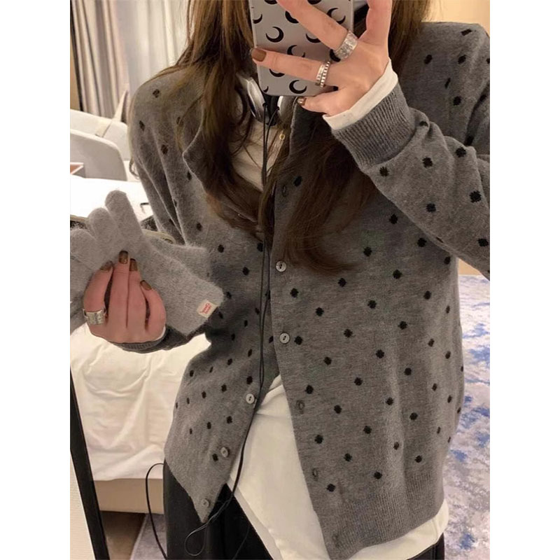 Korean style polka-dot knitted cardigan for women in autumn new style lazy style age-reducing slim fit niche versatile long-sleeved top