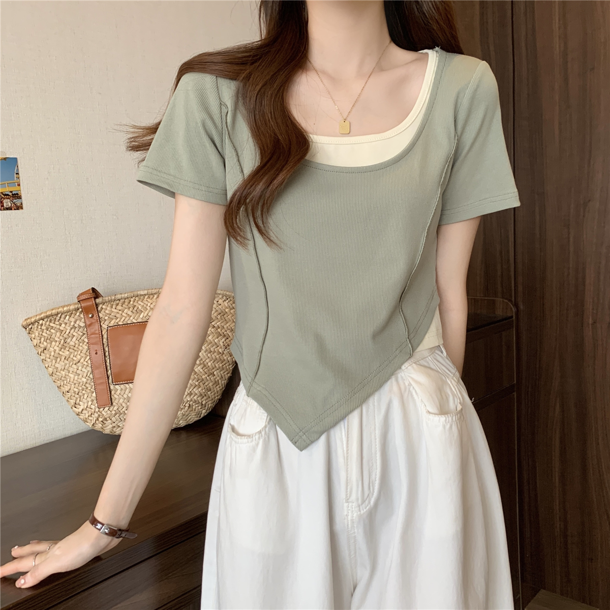 Large size pure desire short niche short-sleeved T-shirt women's summer new design fake two-piece square collar top trendy