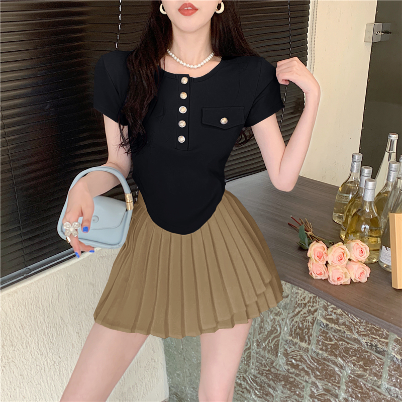 【】 Chic and beautiful top, summer new style, slightly fat, slim, discreet, irregular right shoulder short-sleeved T-shirt