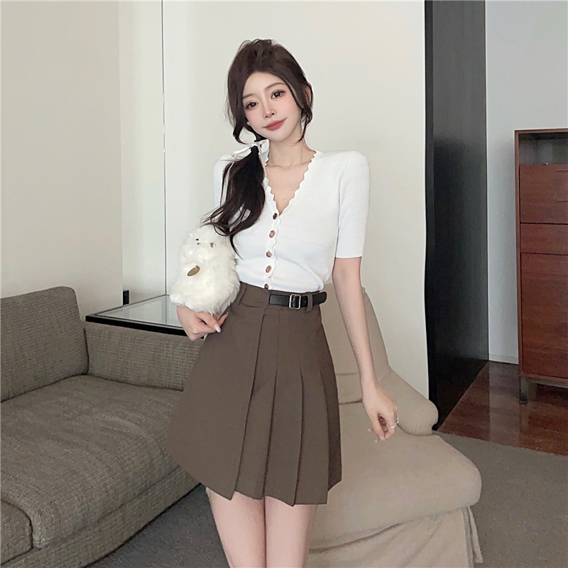 [Real shot] [Tmall quality] Autumn and winter women's Korean style pleated short skirt high waist slimming little black skirt half skirt