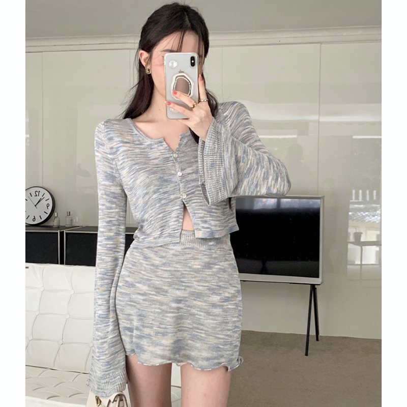 Niche ins colorful suit skirt women's low-neck short slim long-sleeved top wavy skirt skirt two-piece set