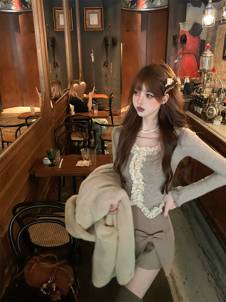 [Quality] Fine shimmering lace top with ceiling-mounted women's square-neck slim long-sleeved bottoming shirt in autumn and winter