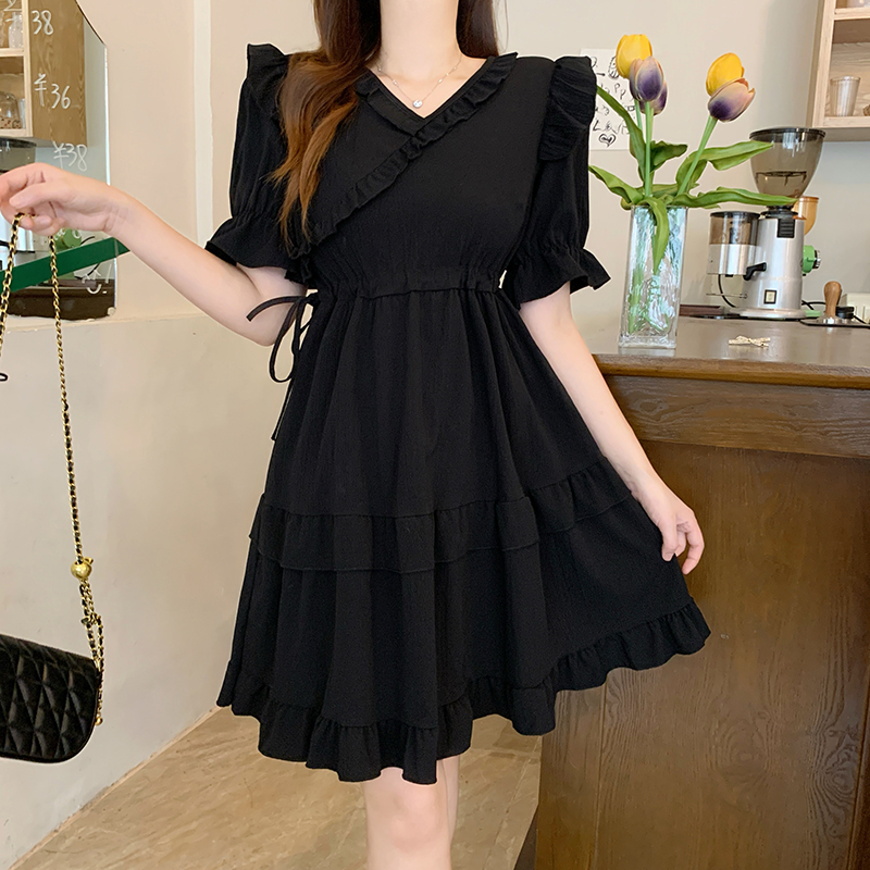 [Real shot] French v-neck black dress for women, new summer design, niche temperament, Hepburn style little black dress