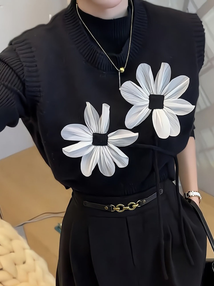 European heavyweight early autumn beautiful niche new black flower knitted vest sleeveless women's high-end vest top