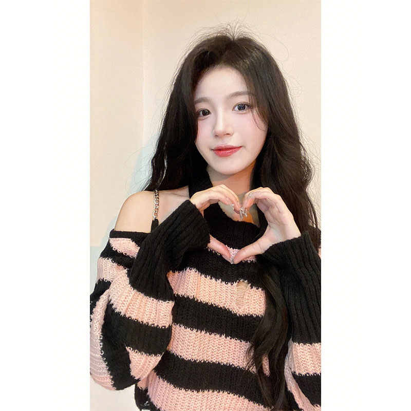 Autumn gentle style pink and black striped sweater for women sweet new loose off-shoulder chain short hole sweater winter