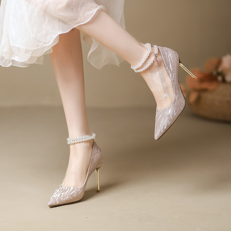 新娘婚鞋女主婚纱珍珠绑带高级感水晶鞋平时可穿银色高跟鞋不累脚