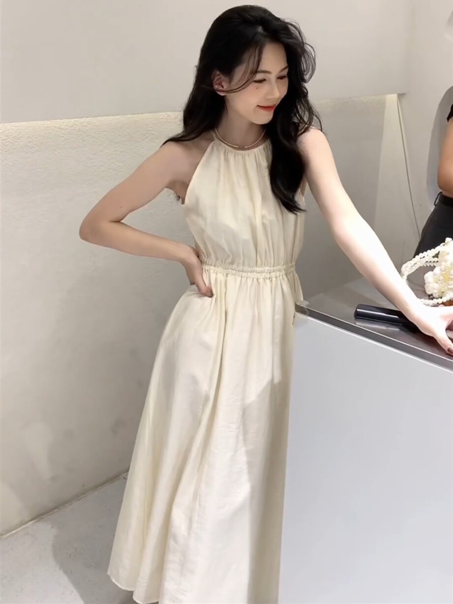 French halterneck suspender dress for women in summer white lady style backless high-end design vest sleeveless long skirt