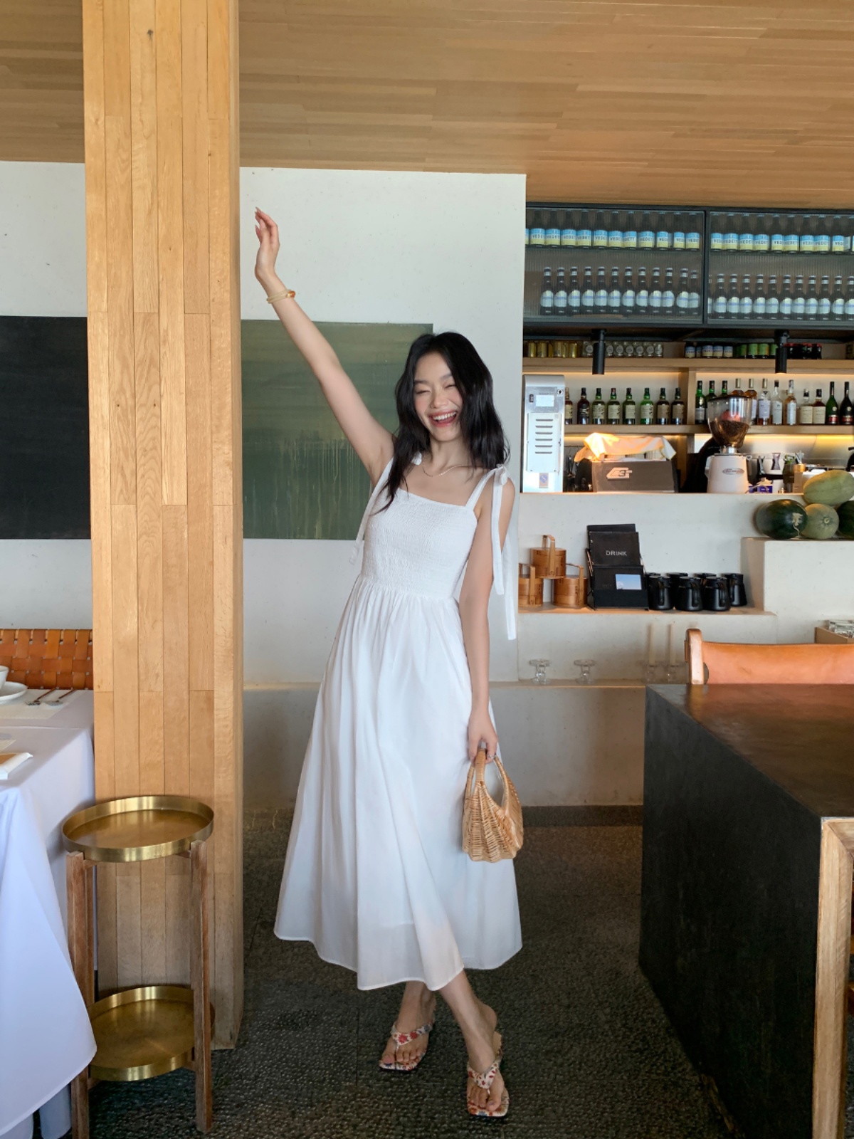 White suspender dress for women in summer, French style, high-end, slim-fitting A-line tube top dress