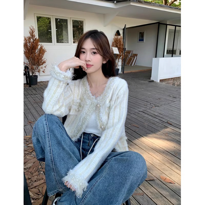 Xiaoxiangfeng knitted cardigan women's winter wear tassel pearl button top women's outer sweater lazy style jacket