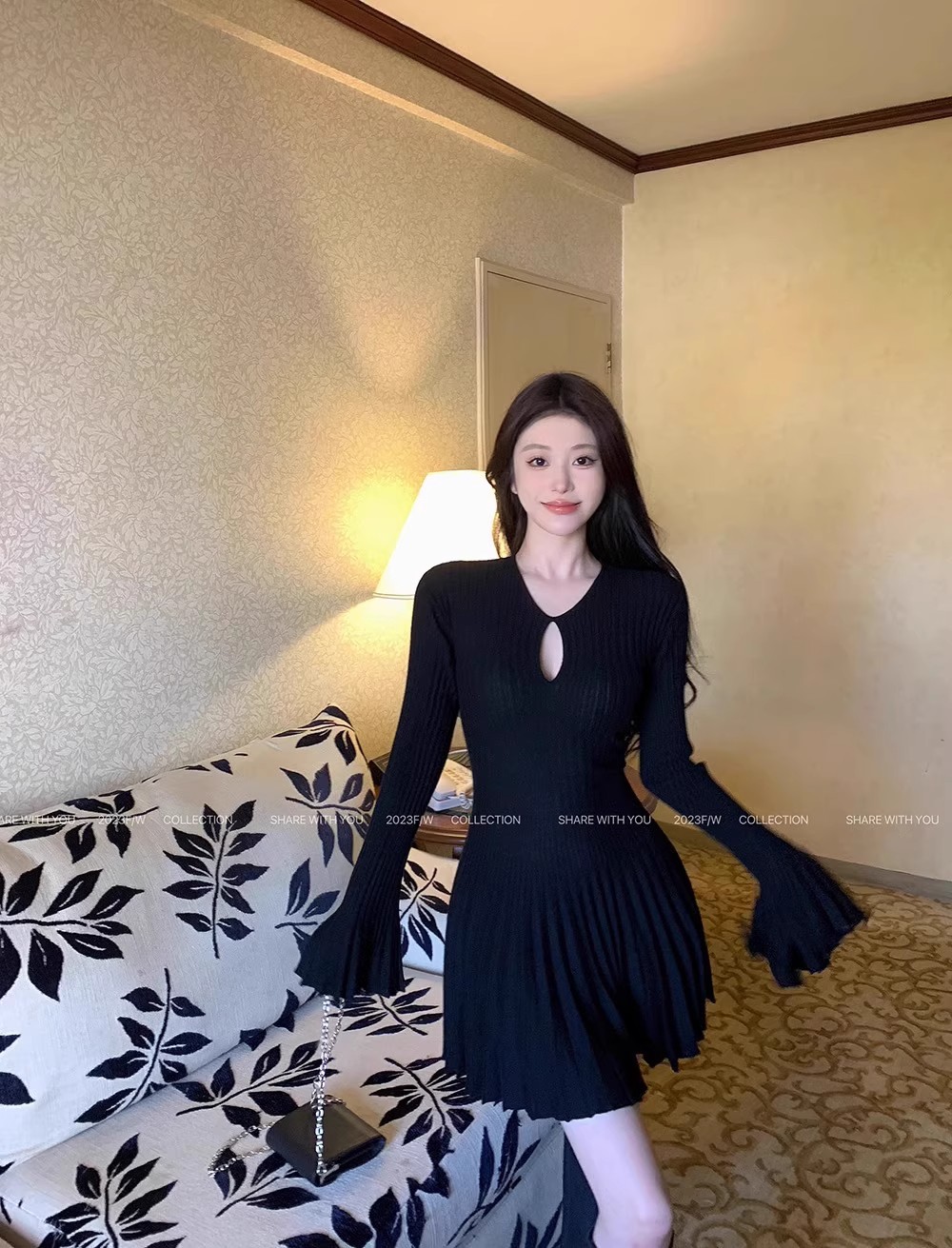 Black v-neck hollow long-sleeved knitted dress for women, autumn temperament, waist-cinching little black skirt, a-line pleated skirt, short skirt