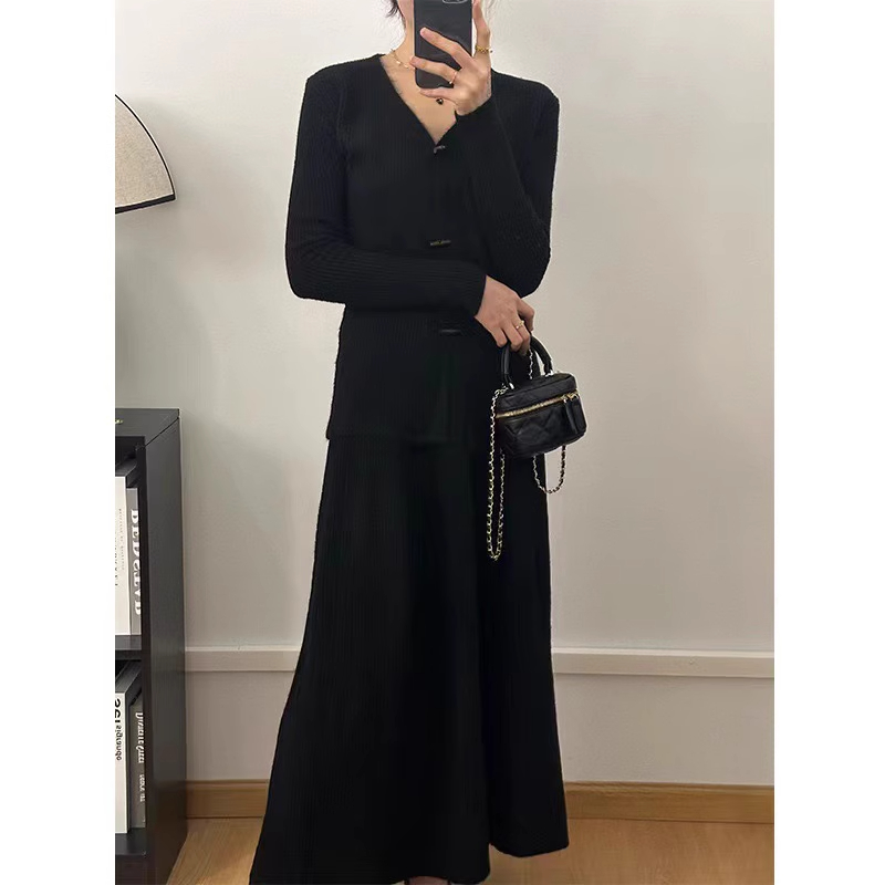 Lazy style solid color temperament horn button sweater women's autumn and winter elastic high waist loose long skirt knitted two-piece set