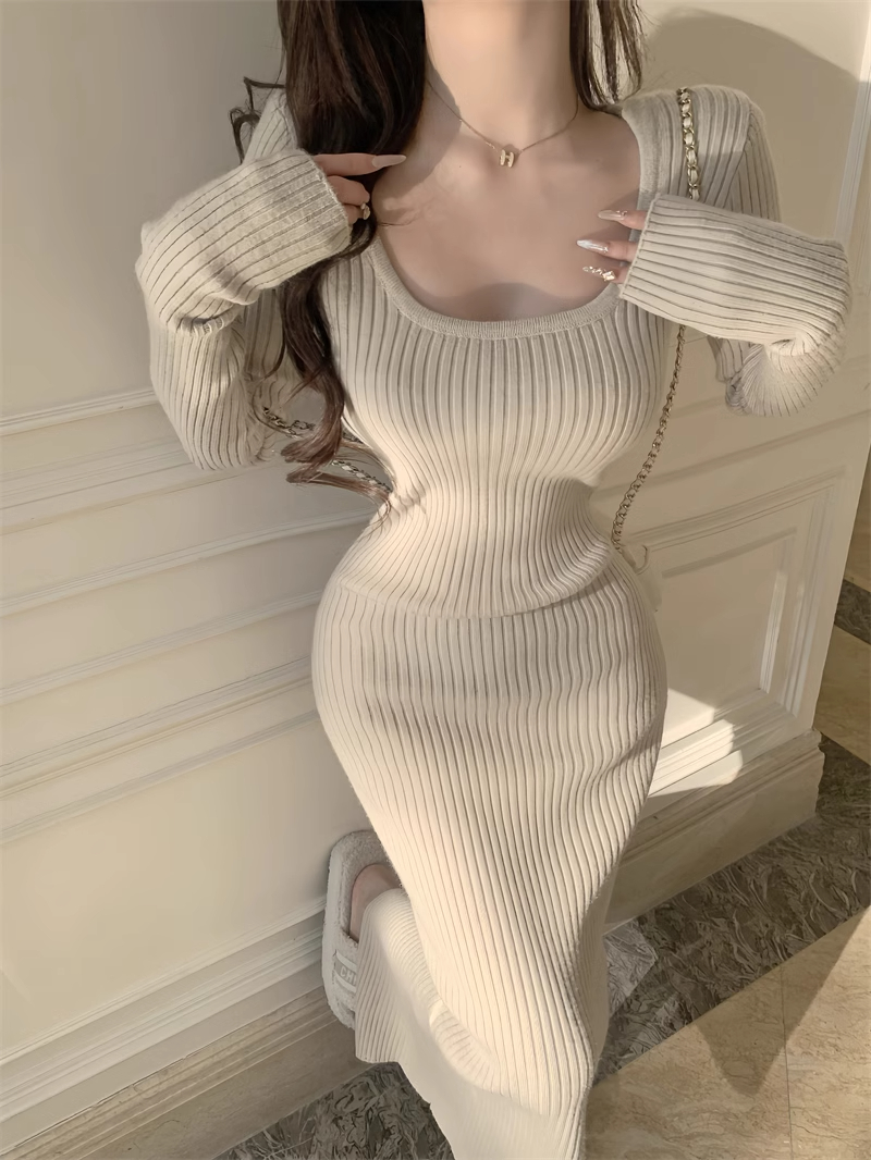 Square-neck knitted dress for women in autumn and winter, sexy butt-hugging mini-mum long skirt, body-shaping bottoming, inner sweater skirt