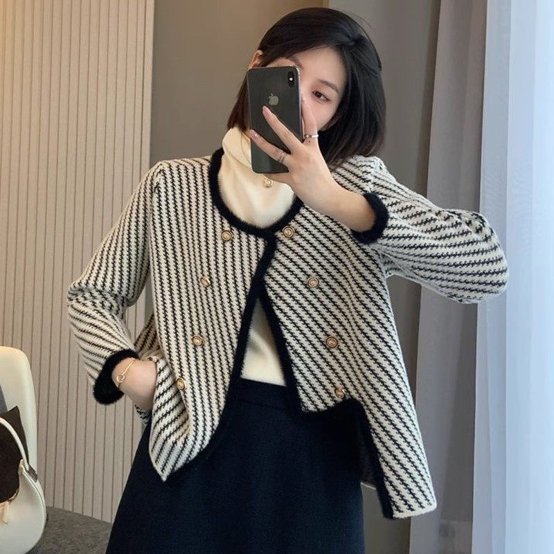 Xiaoxiangfeng imitation mink velvet knitted jacket for women  new style asymmetrical design double-breasted striped top trendy