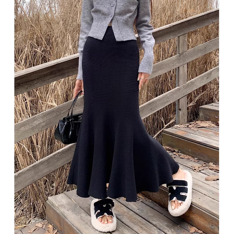 A large number of Tmall quality ruffled fishtail skirts high-waisted slimming hip-hugging knitted wool mid-length skirts