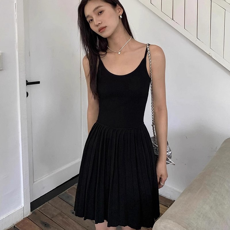 Knitted suspender dress for small women in summer new style waist slimming slim pleated skirt