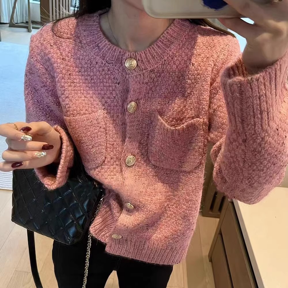 Xiaoxiangfeng soft and waxy knitted cardigan top for women autumn  new style French lady temperament short sweater jacket