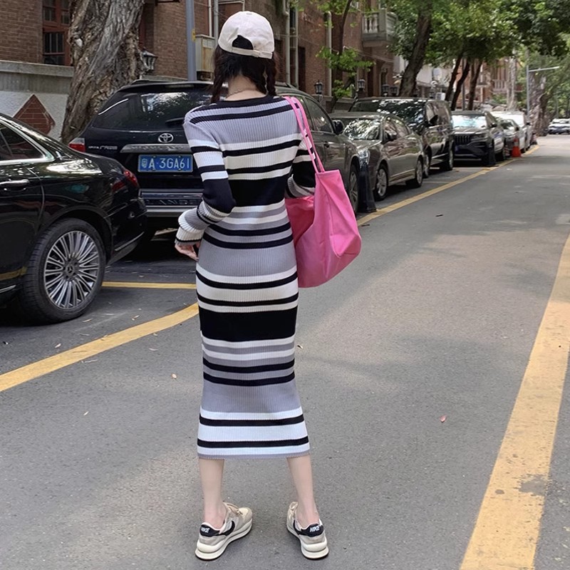 Large quantities of Tmall quality striped knitted dress mid-length over-the-knee sweater base skirt