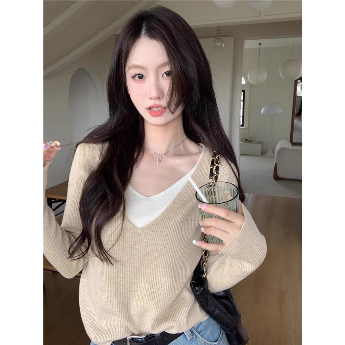 Fake two-piece V-neck long-sleeved sweater for women autumn Korean version  new slim fit inner wear outer top ins