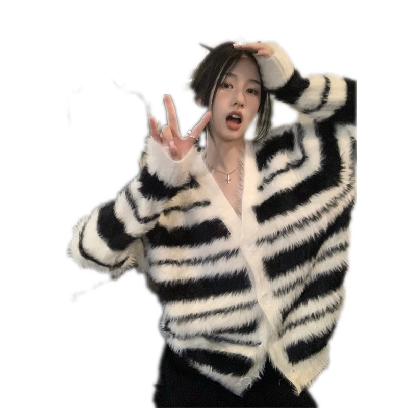 Xiaoxi/Xiao series  autumn and winter new black and white striped mink velvet sweater women's V-neck knitted cardigan top