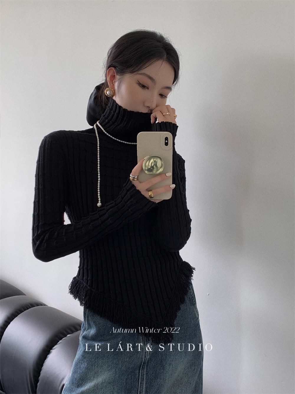 A large number of Tmall high-quality high-neck slim-fitting inner design niche knitted bottoming shirts and sweaters for women