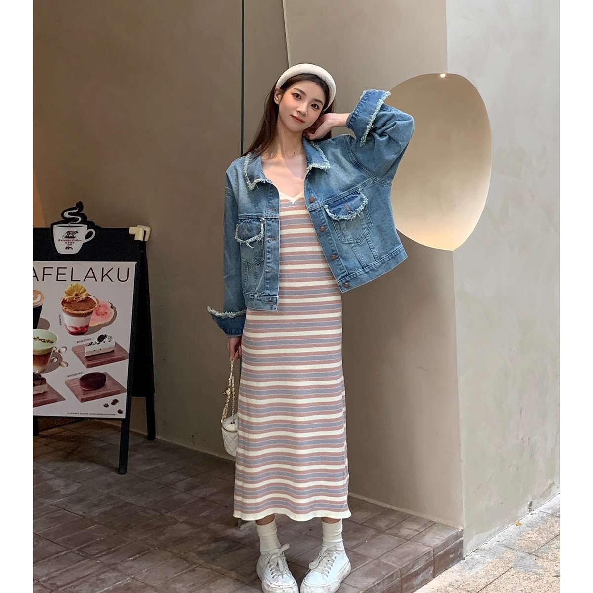 Dress Women's 2024 Spring and Summer Korean Style Straight Loose Slim Student Suspender Striped Knitted Skirt