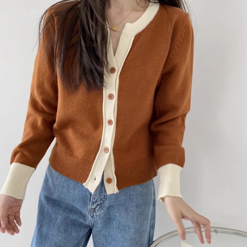 A large number of Tmall quality loose design niche contrasting color thickened knitted sweater coat cardigan