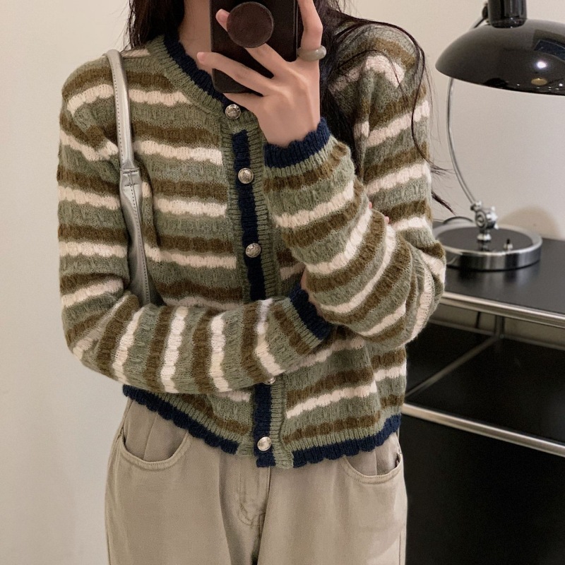 Tmall original quality #Korean retro round neck striped sweater coat for women in autumn and winter