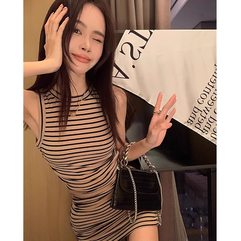 Short skirt, pure lusty temperament, tight-fitting, hip-hugging, waist-slimming, striped sleeveless vest, suspender dress, summer for women