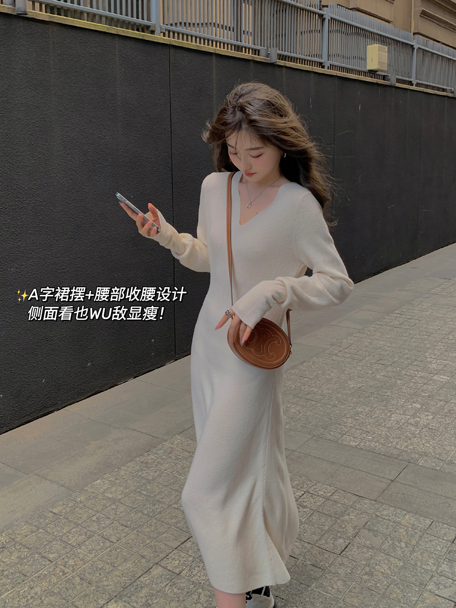 Design niche loose French style with coat long sweater dress small fragrance style bottoming knitted dress for women