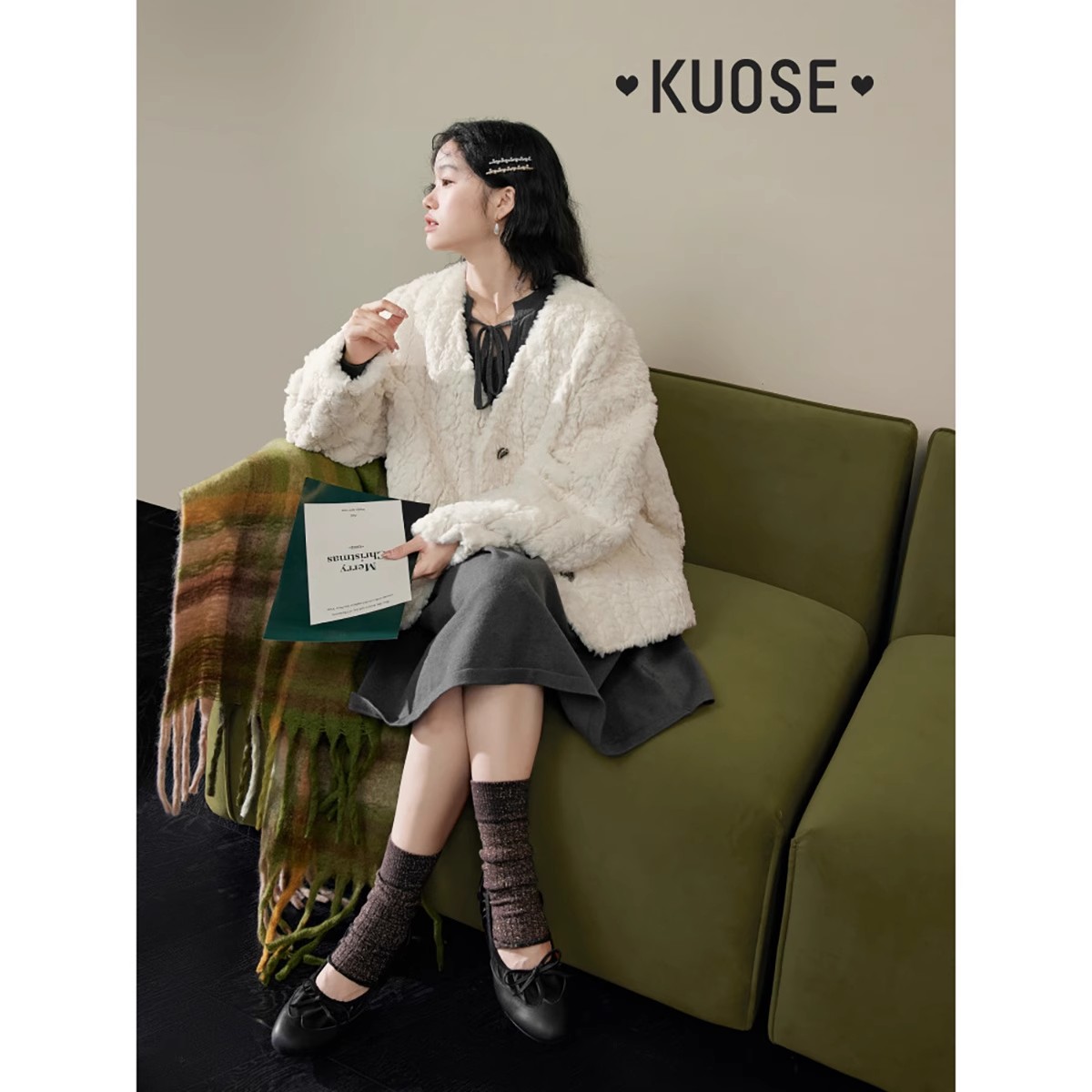 Wide color French heavy knitted dress for women  autumn and winter new short sweater dress slim inner skirt