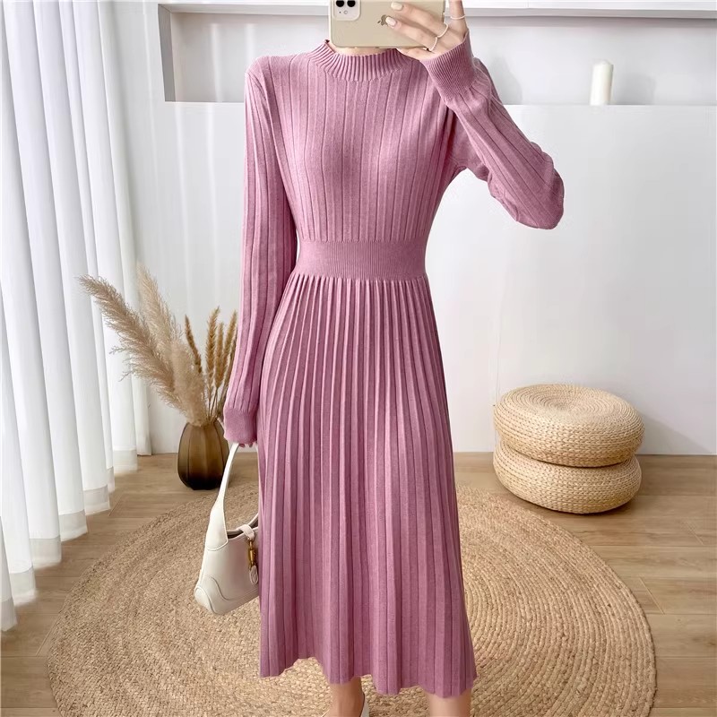 French Hepburn style knitted dress for women in autumn and winter new temperament slimming bottoming skirt half turtleneck sweater dress