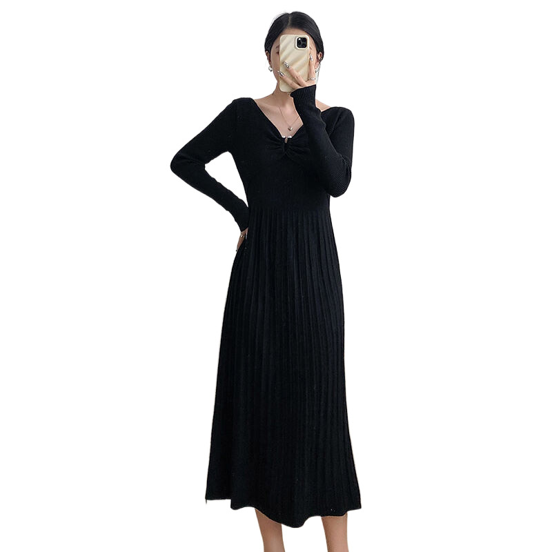 Design niche V-neck pleated long knee-length knitted sweater bottoming dress