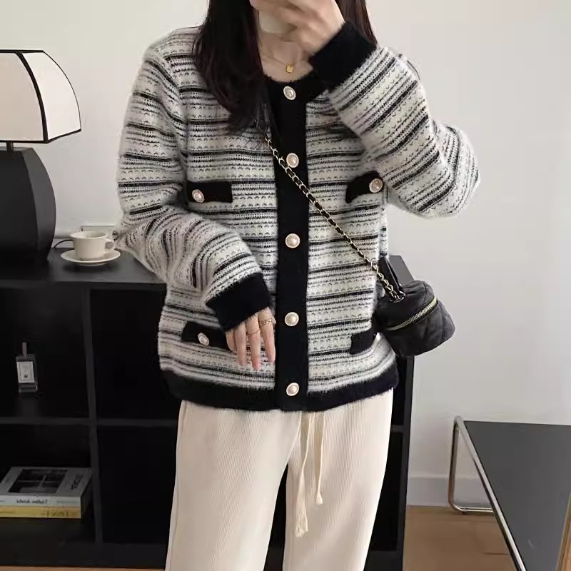 Small fragrant style striped imitation mink sweater cardigan for women  new autumn style small loose round neck knitted jacket