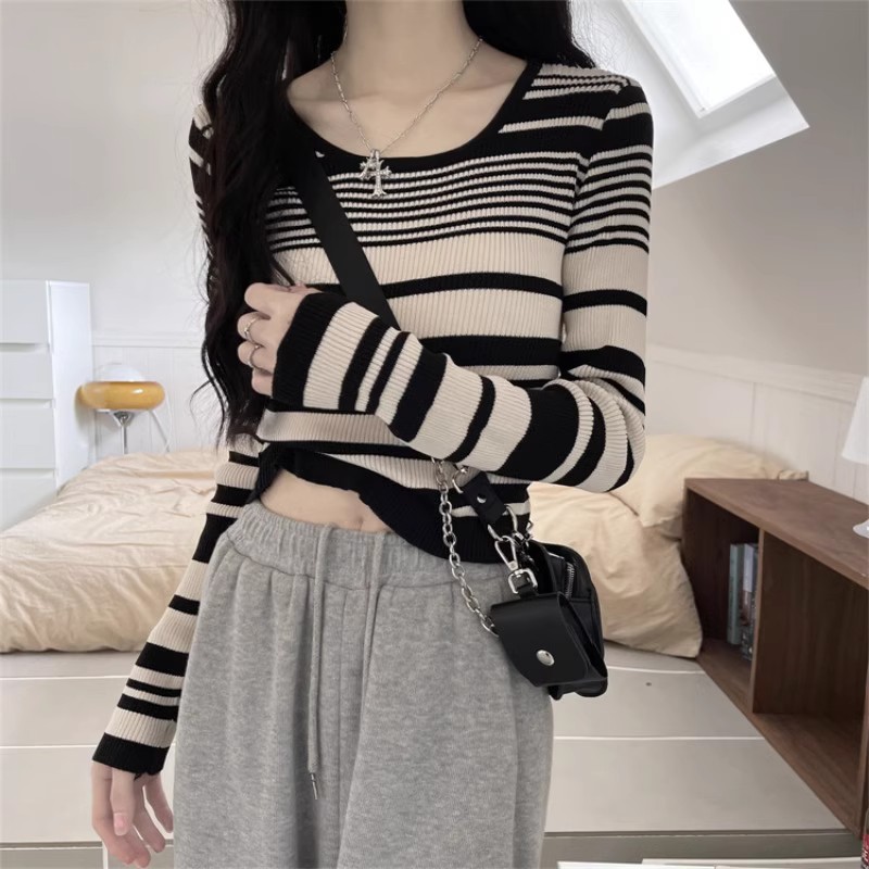 Spring and Autumn round neck striped T-shirt for hot girls, slim fit, knitted bottoming shirt, navel-baring short long-sleeved top