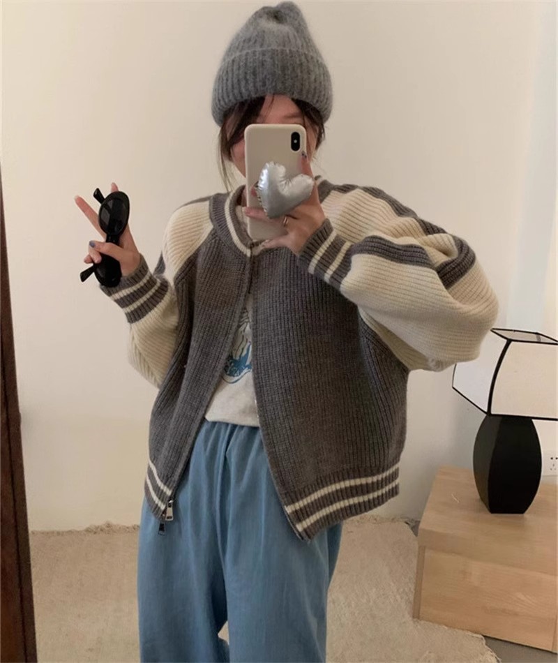 A large number of Tmall quality baseball uniforms knitted jackets for women, lazy fashion loose outer wear sweater cardigans