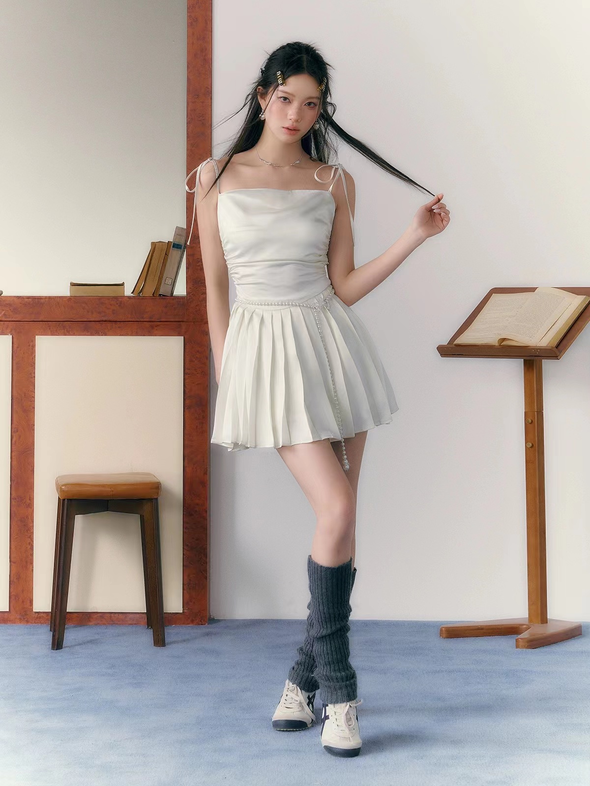 7shiftin **设计高级感纯欲风白色连衣裙高腰吊带裙夏季新款… 