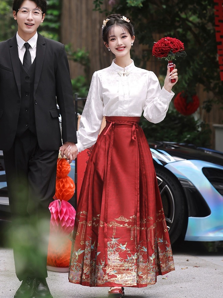 新中式红色马面裙敬酒服新娘秋冬季长袖套装2024新款婚服订婚裙 