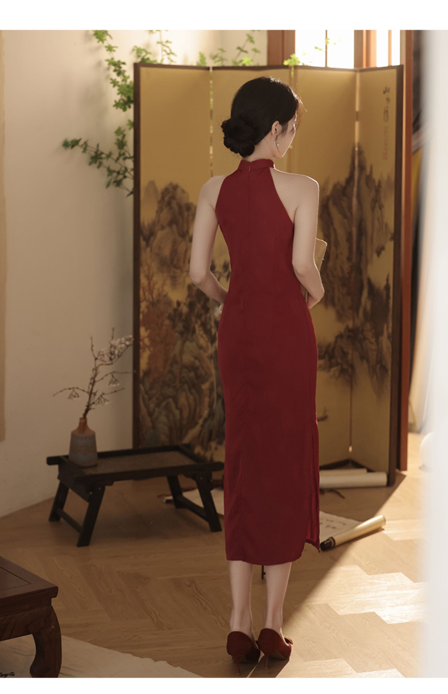 红色旗袍新款2023改良年轻款高级新中式挂脖新娘晨袍女敬酒服夏季